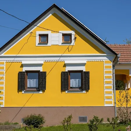 Tulipan Vendeghaz Kercaszomor Apartment Exterior photo